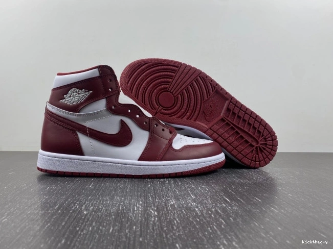 Kicktheory Jordan OG Air High Red DZ5485-160 1 Team 0807